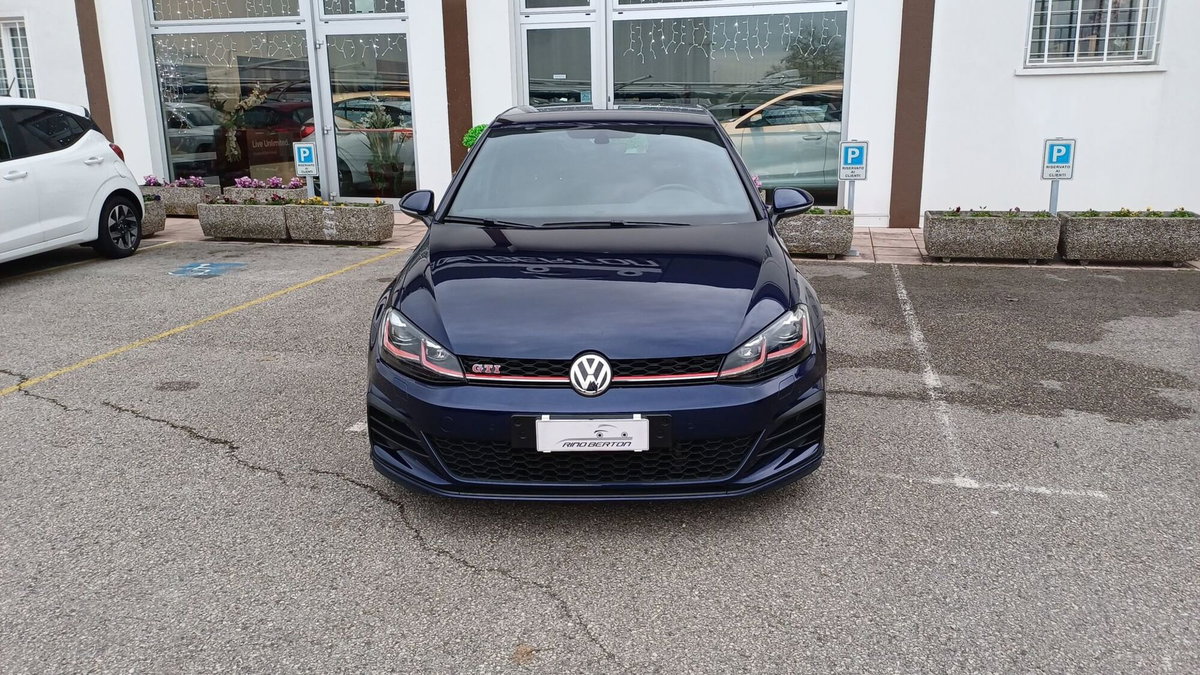 Volkswagen Golf GTI Performance 2.0 245 CV TSI DSG 5p. BMT (2)