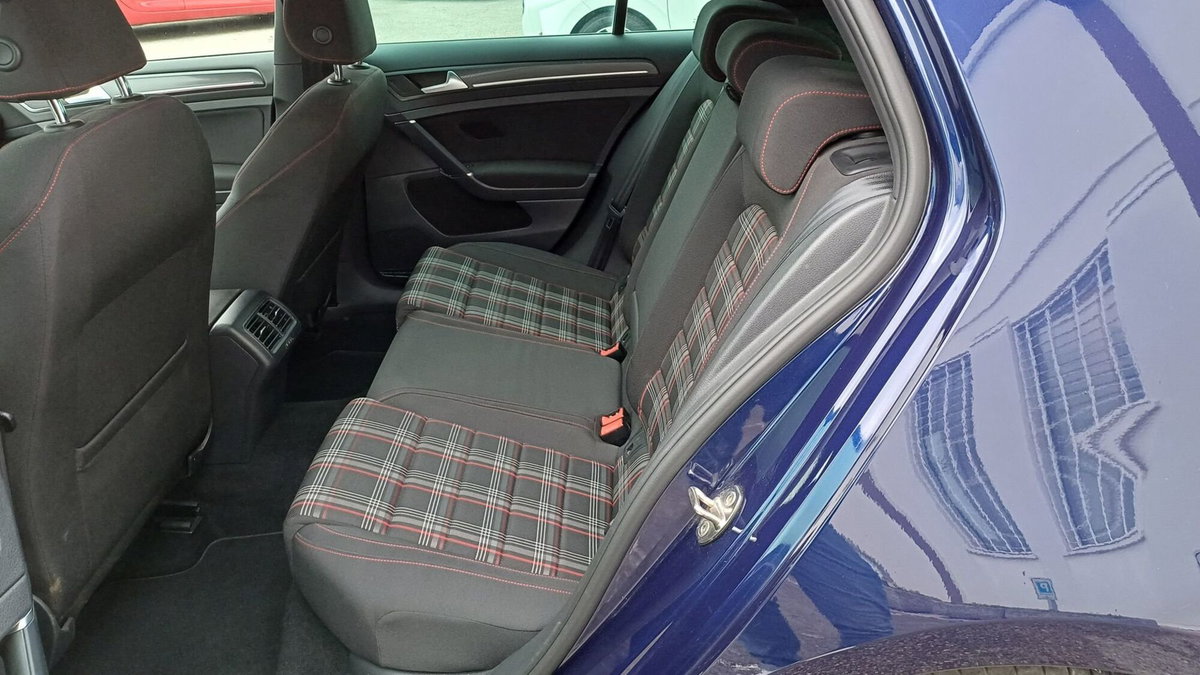 Volkswagen Golf GTI Performance 2.0 245 CV TSI DSG 5p. BMT (9)
