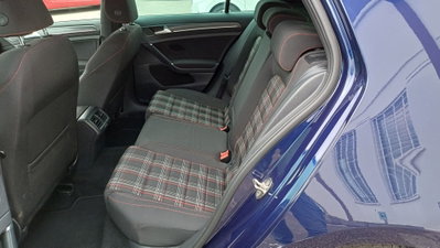 Volkswagen Golf GTI Performance 2.0 245 CV TSI DSG 5p. BMT (9)