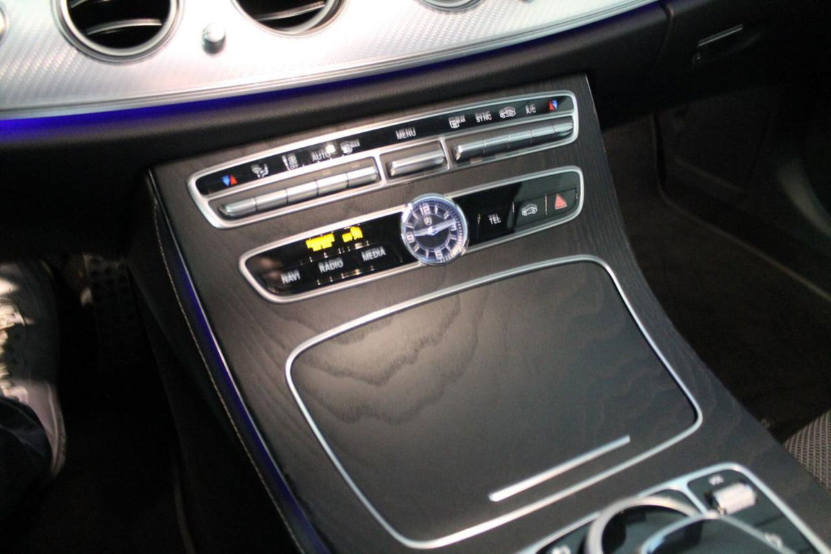 Mercedes-Benz Classe E 200 d Auto Business Sport (18)