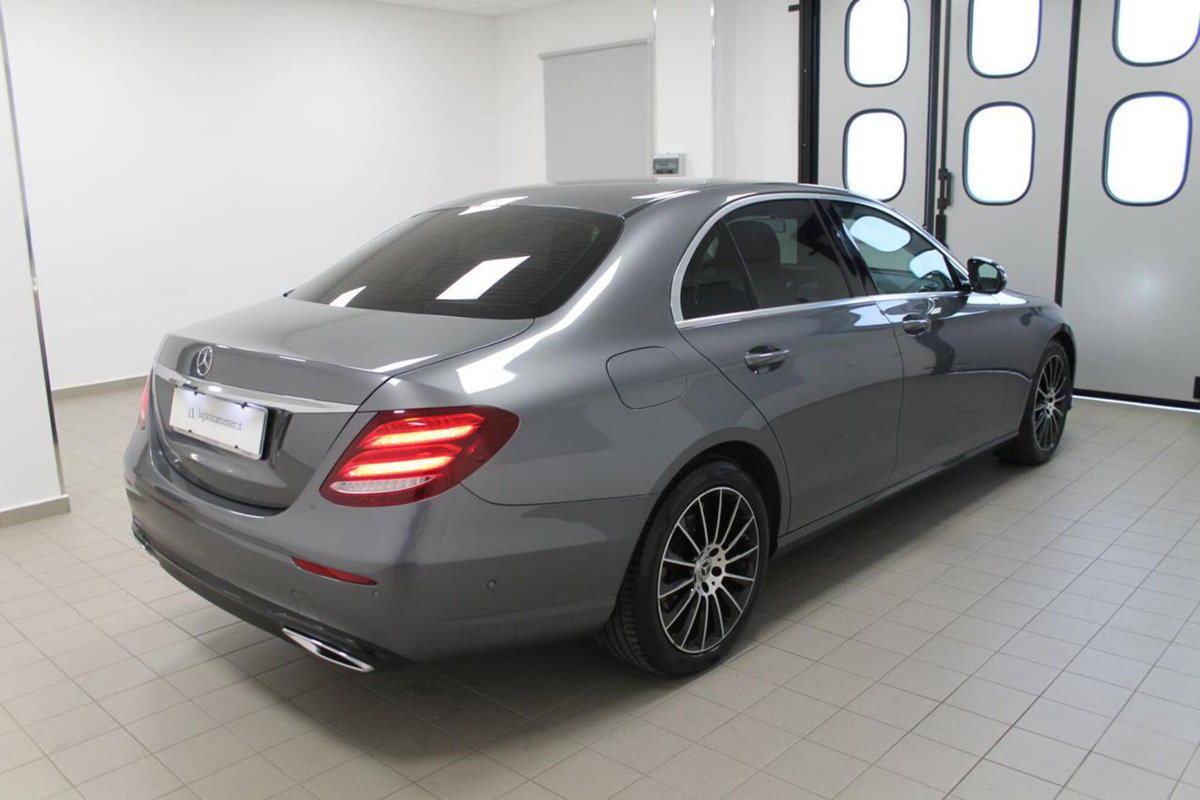 Mercedes-Benz Classe E 200 d Auto Business Sport (4)