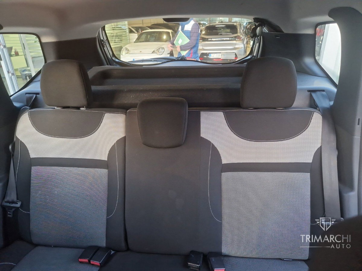 Dacia Duster 1.5 dCi 110CV 4x4 Lauréate (14)