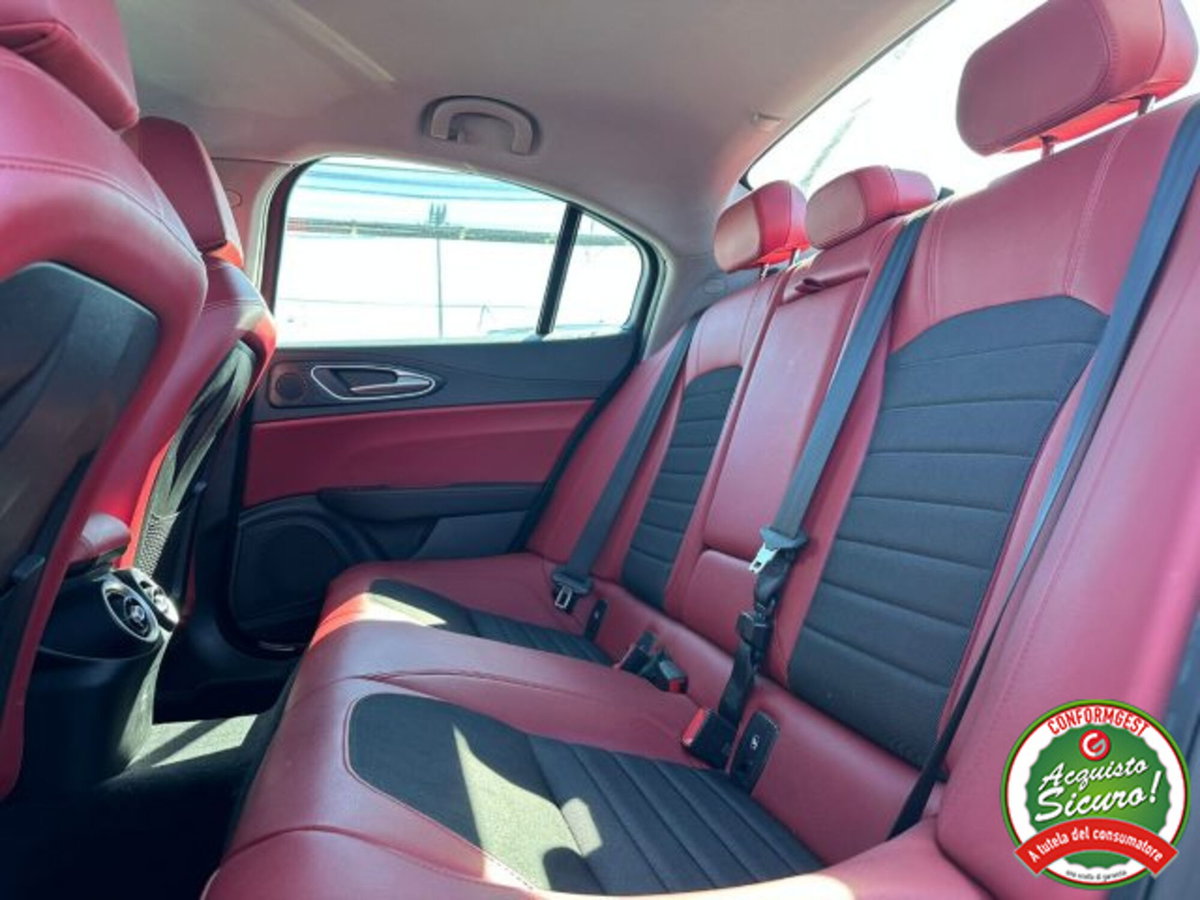 Alfa Romeo Giulia 2.2 Turbodiesel 190 CV AT8 Lusso (10)