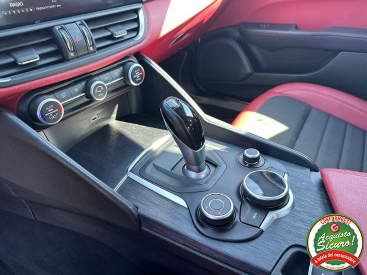 Alfa Romeo Giulia 2.2 Turbodiesel 190 CV AT8 Lusso (11)