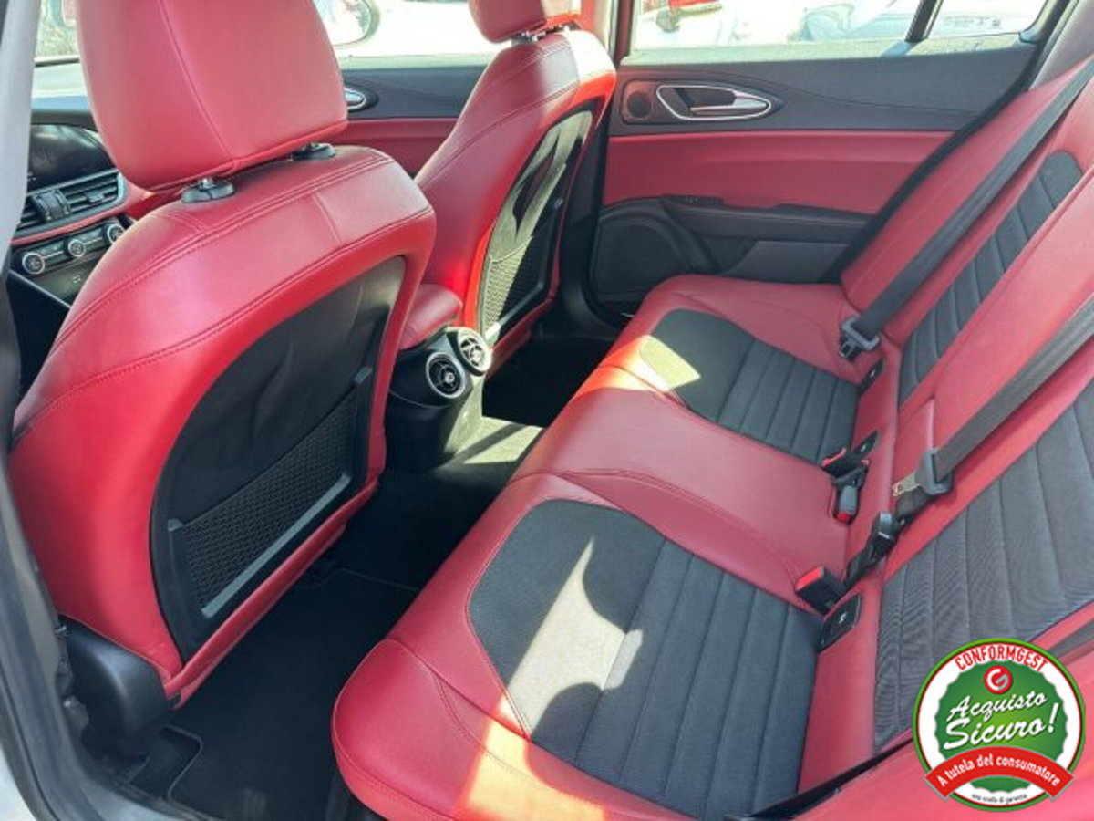 Alfa Romeo Giulia 2.2 Turbodiesel 190 CV AT8 Lusso (9)