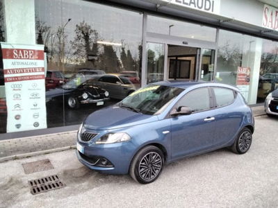 Lancia Ypsilon 1.0 FireFly 5 porte S&S Hybrid Ecochic Gold usata