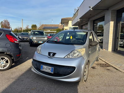 Peugeot 107 68CV 5p. Desir usata