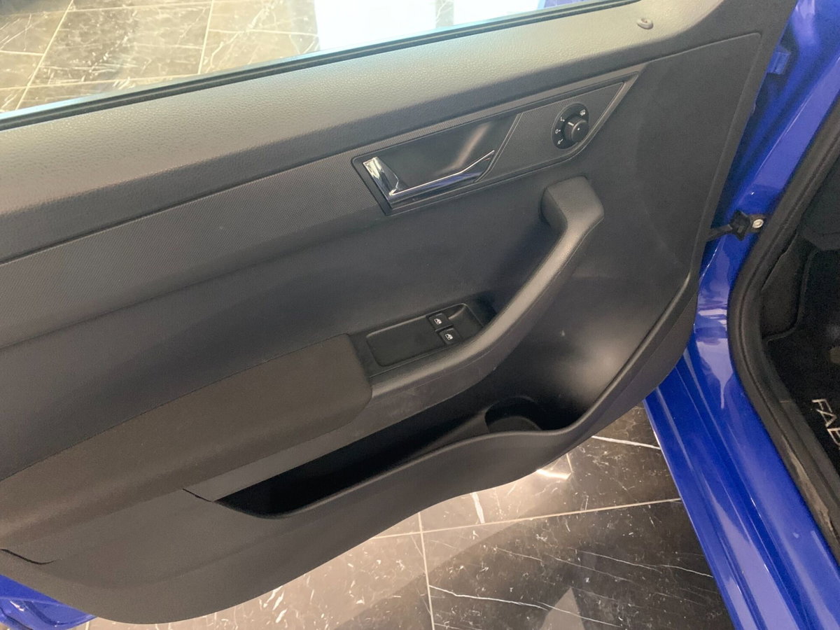 Skoda Fabia 1.0 MPI 75 CV Twin Color Design Edition Nero (15)