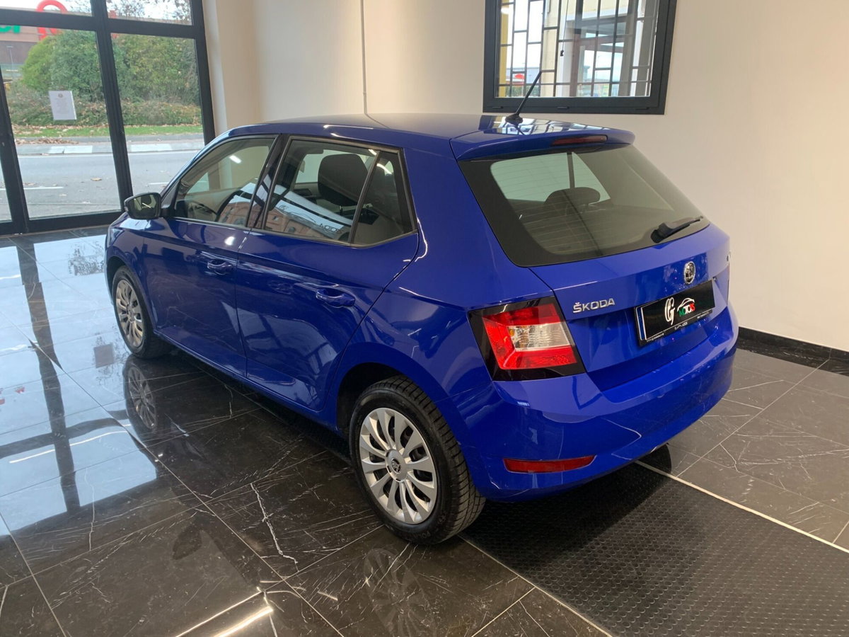 Skoda Fabia 1.0 MPI 75 CV Twin Color Design Edition Nero (6)