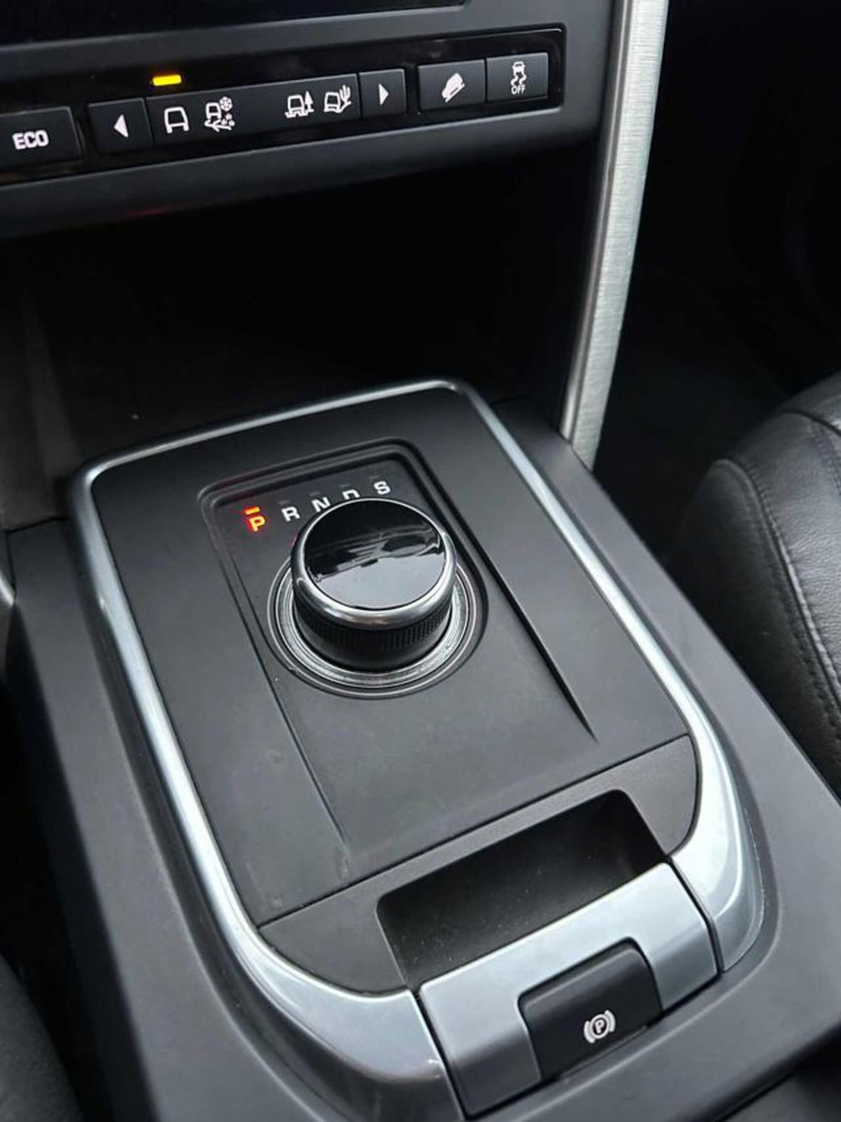 Land Rover Discovery Sport 2.0 TD4 150 CV HSE (16)