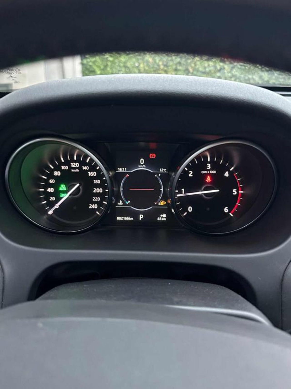 Land Rover Discovery Sport 2.0 TD4 150 CV HSE (18)