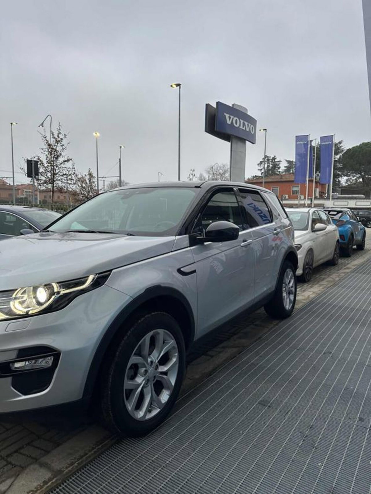 Land Rover Discovery Sport 2.0 TD4 150 CV HSE (6)