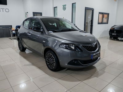 Lancia Ypsilon 1.0 FireFly 5 porte S&S Hybrid Gold Plus usata