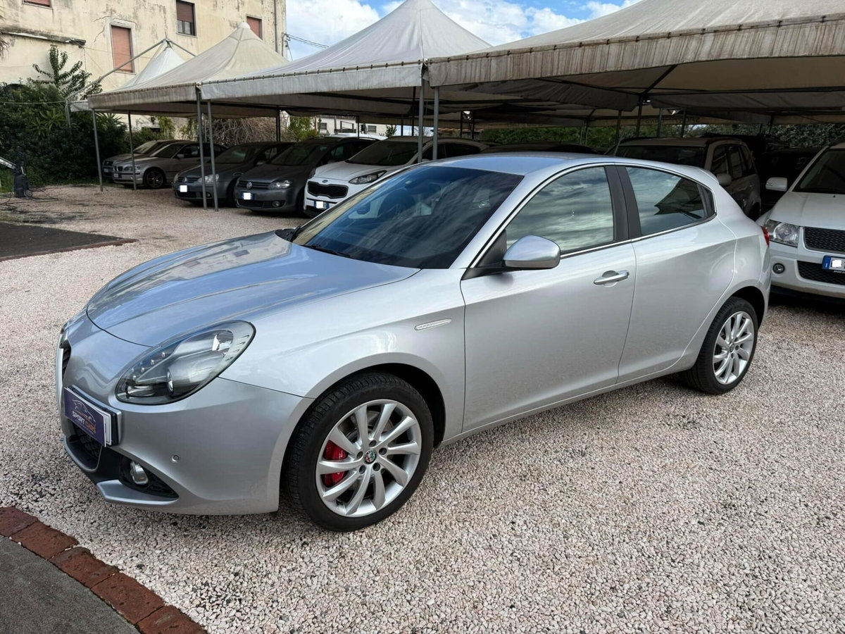 Alfa Romeo Giulietta 1.6 JTDm Ti 120cv (2)