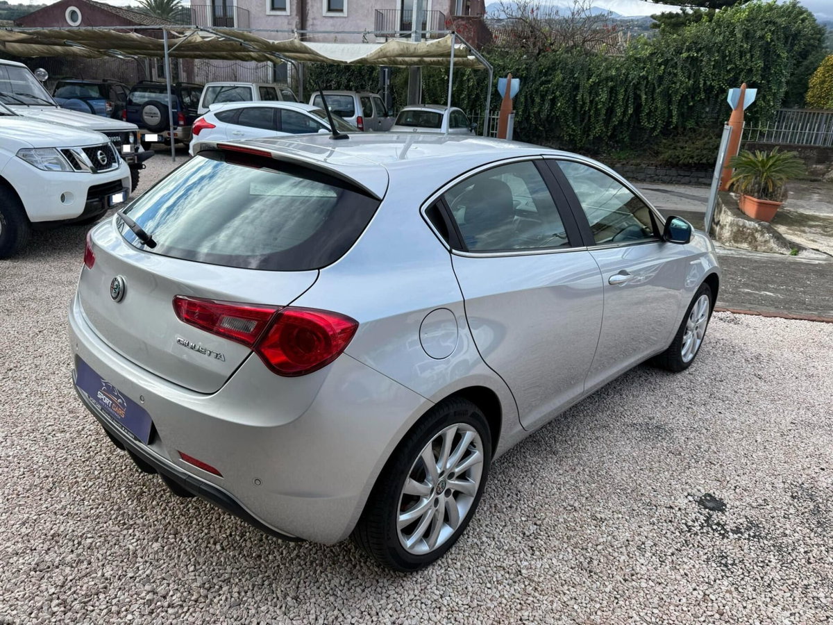 Alfa Romeo Giulietta 1.6 JTDm Ti 120cv (7)