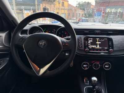 Alfa Romeo Giulietta 1.6 JTDm Ti 120cv (11)