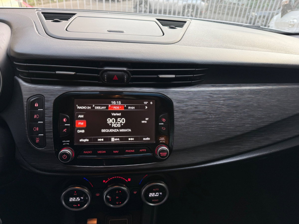 Alfa Romeo Giulietta 1.6 JTDm Ti 120cv (17)