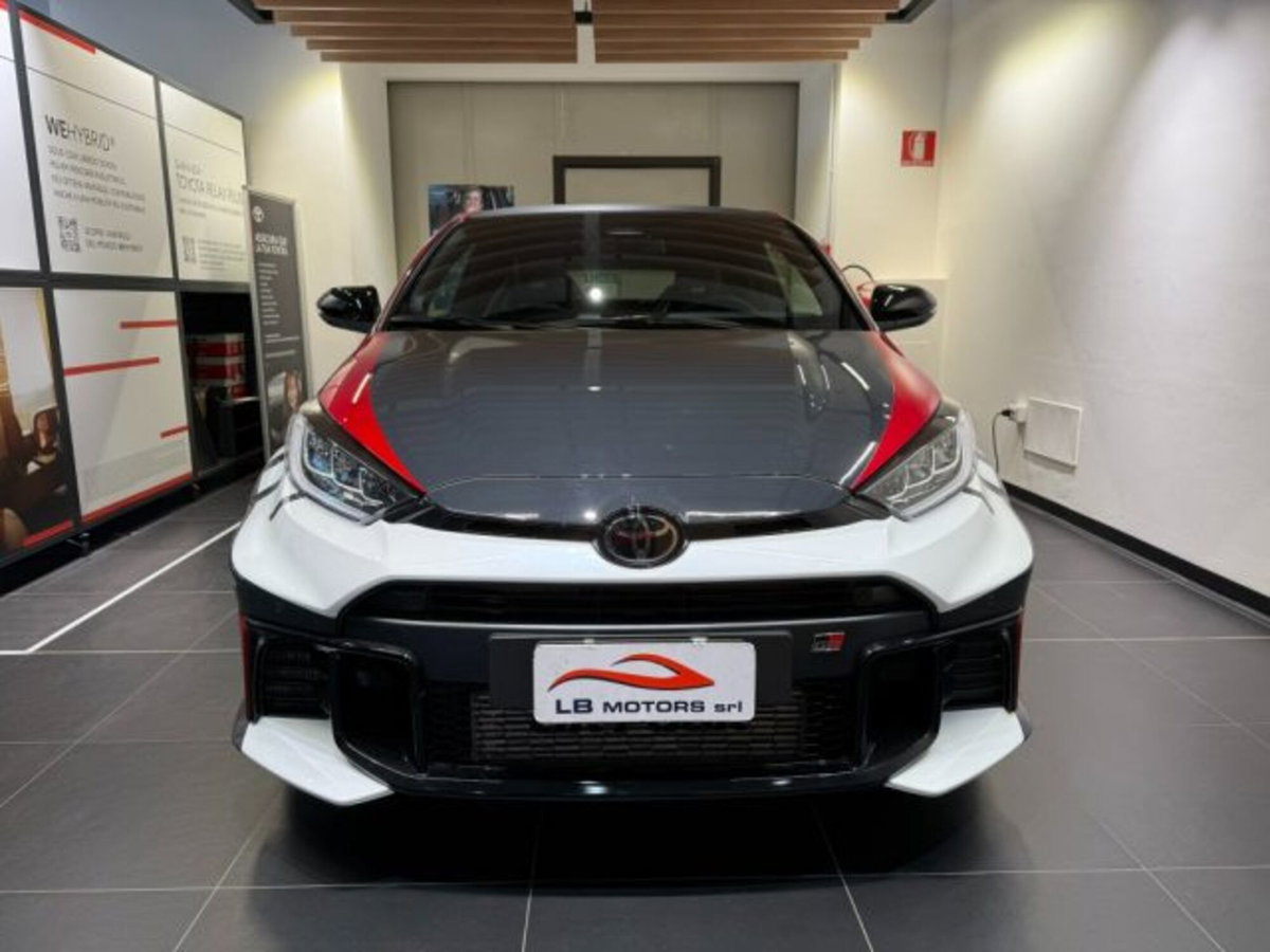 Toyota GR Yaris 1.6 Rovanpera Special Edition imt-6 (2)