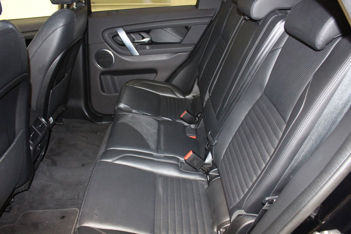 Land Rover Discovery Sport 2.0 TD4 150 CV SE (10)