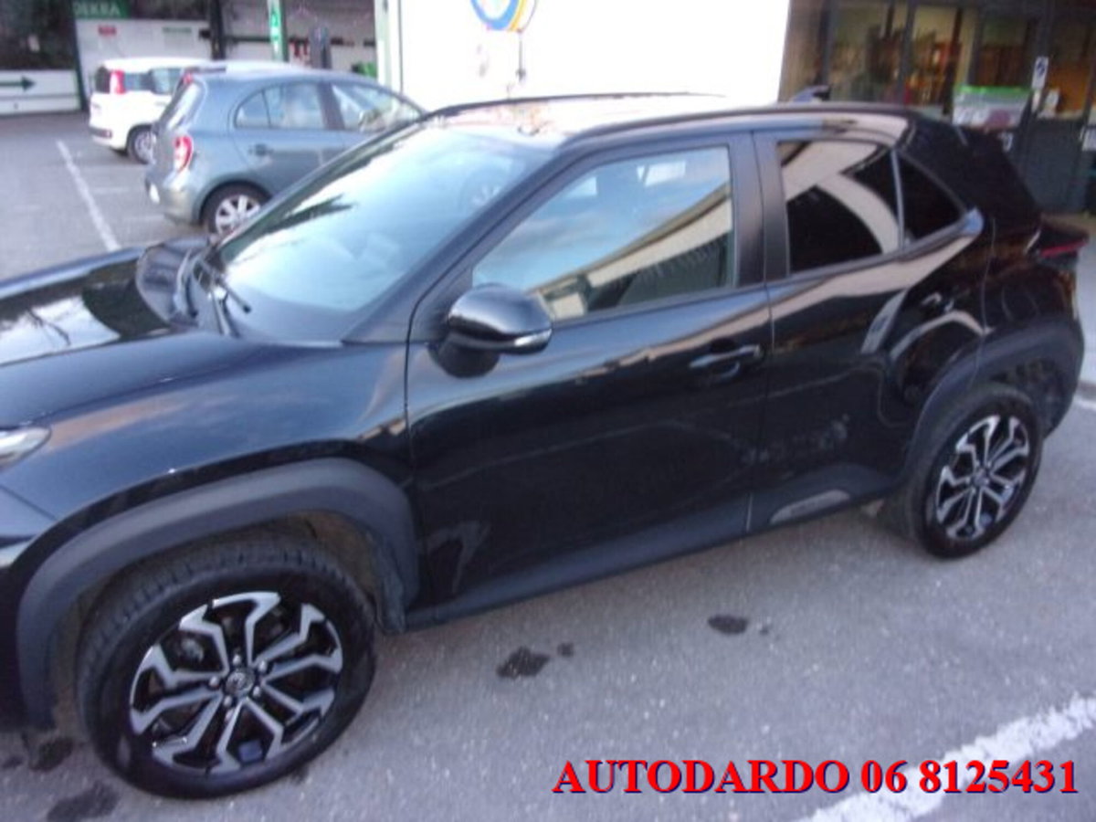Toyota Yaris Cross 1.5h GR Sport Black Sky fwd 116cv e-cvt (4)