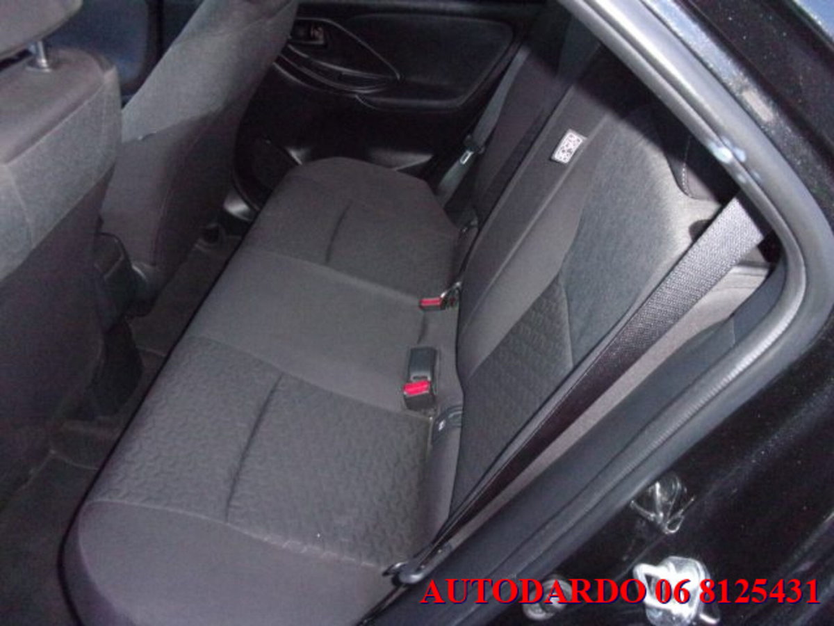 Toyota Yaris Cross 1.5h GR Sport Black Sky fwd 116cv e-cvt (13)