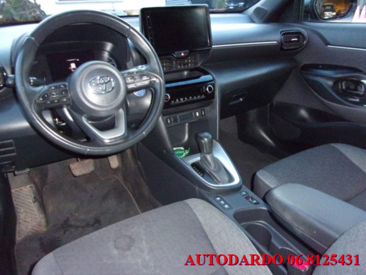 Toyota Yaris Cross 1.5h GR Sport Black Sky fwd 116cv e-cvt (14)