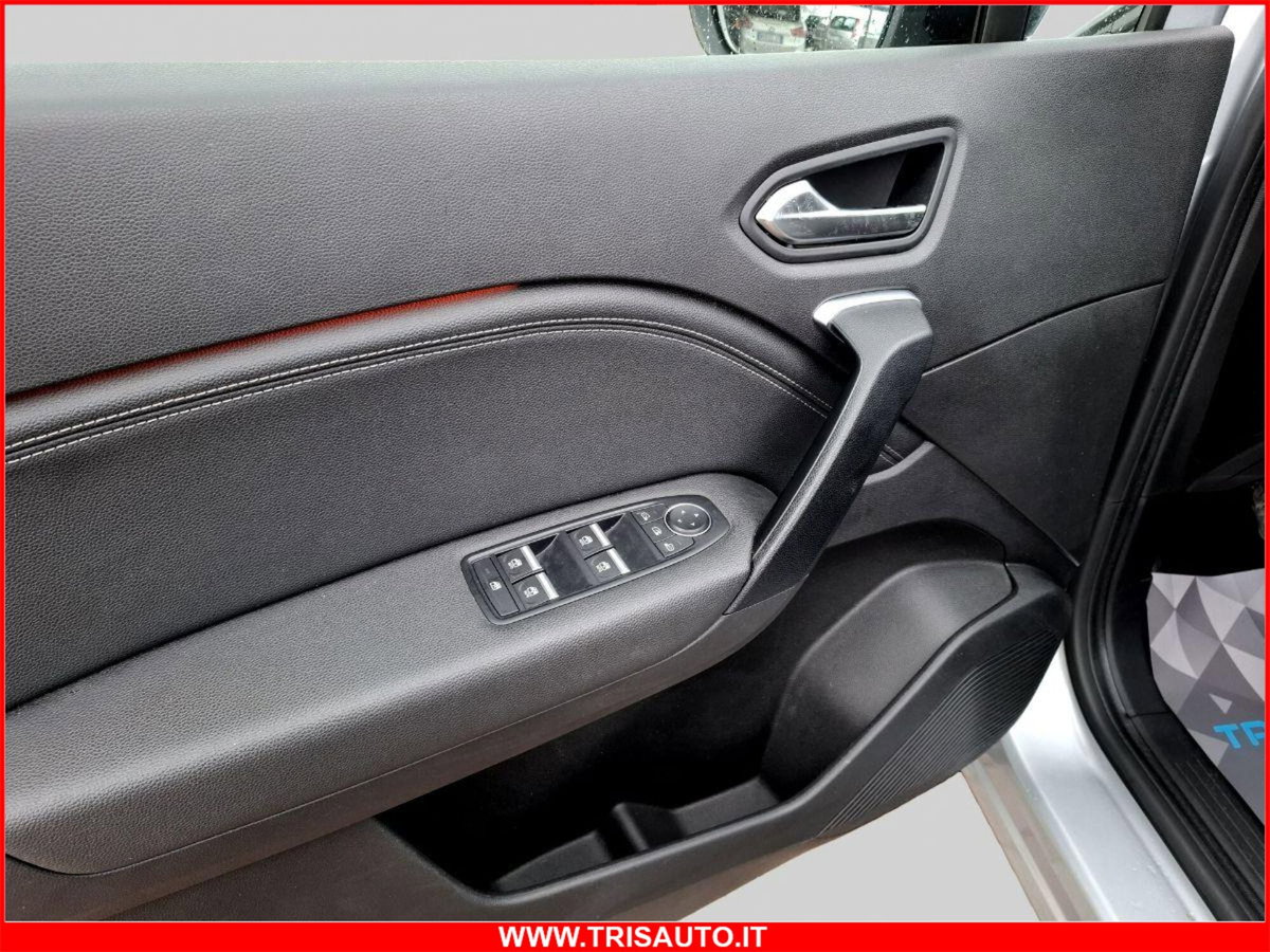 Renault Captur 1.0 tce Techno 90cv (12)