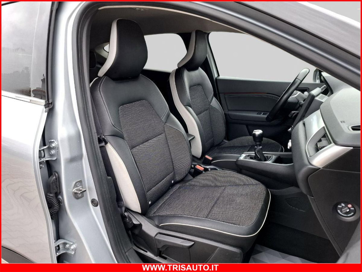 Renault Captur 1.0 tce Techno 90cv (8)