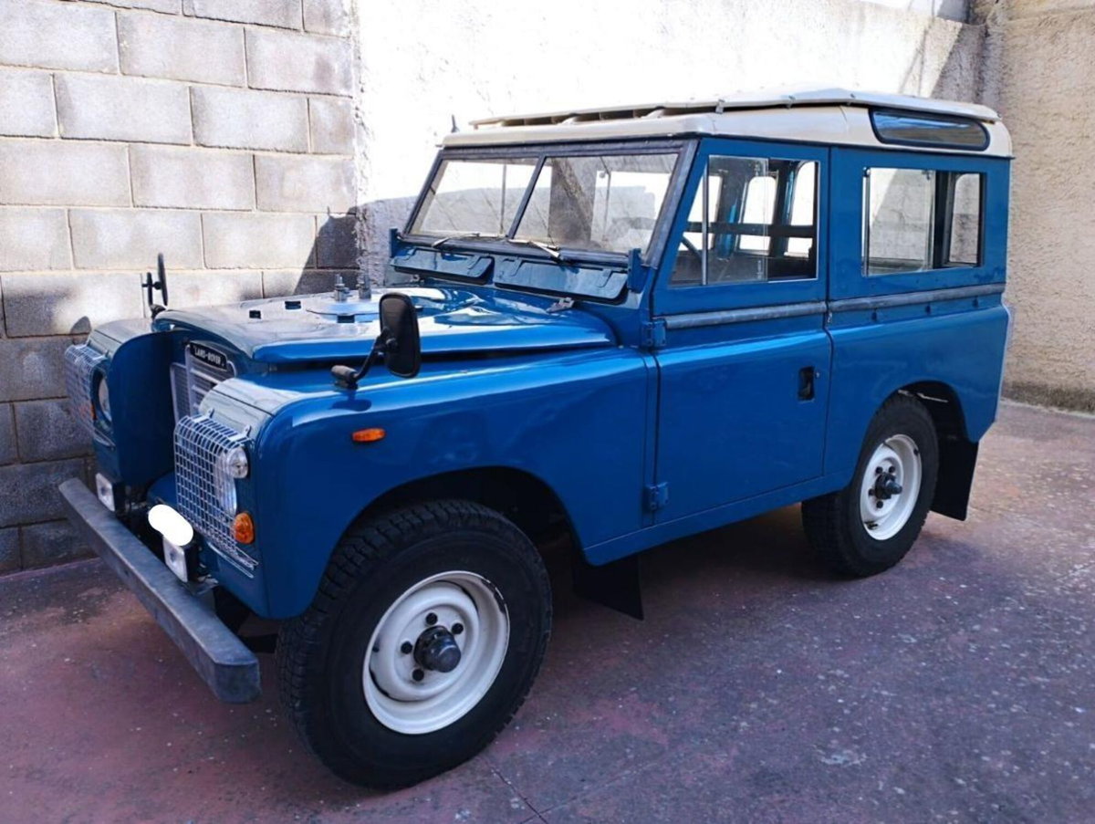 Land Rover Defender 110 2.5 Tdi Hard-top (2)