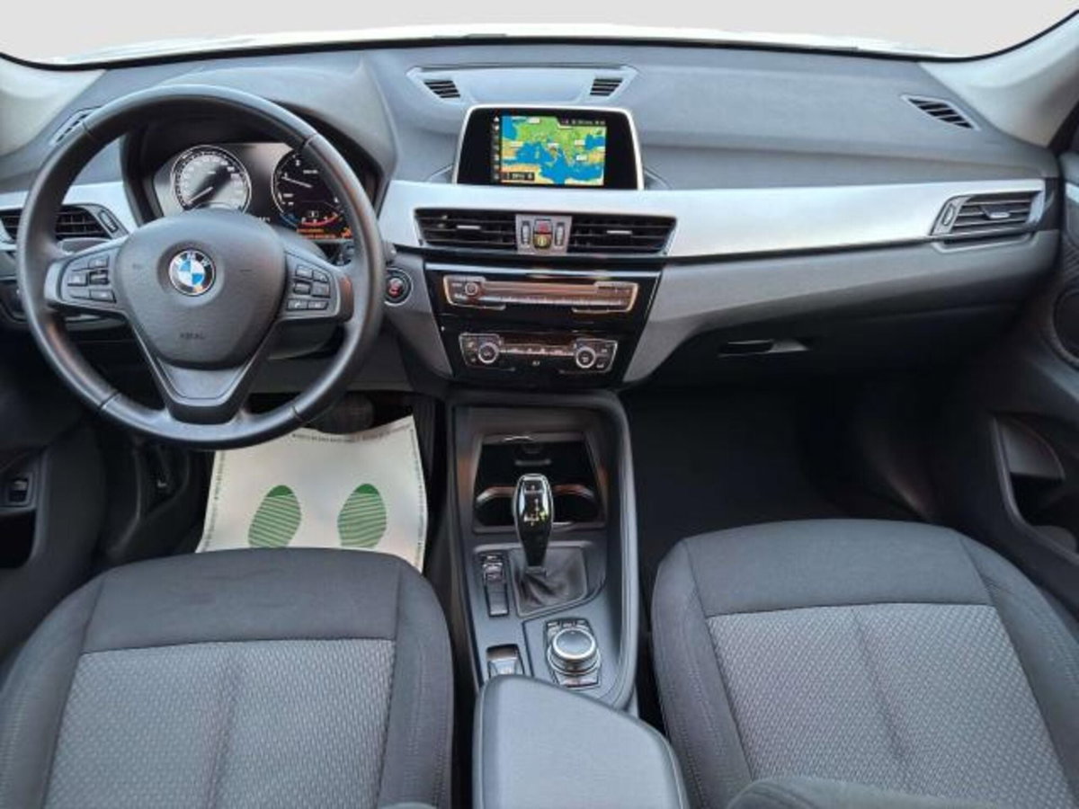BMW X1 sDrive18d Advantage (10)