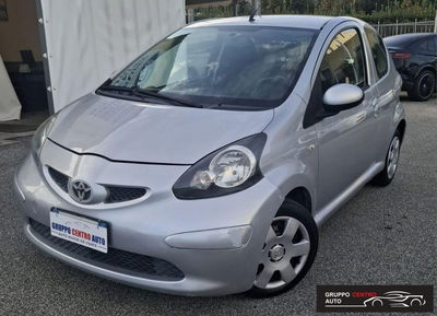 Toyota Aygo 1.0 12V VVT-i 3 porte Sol usata