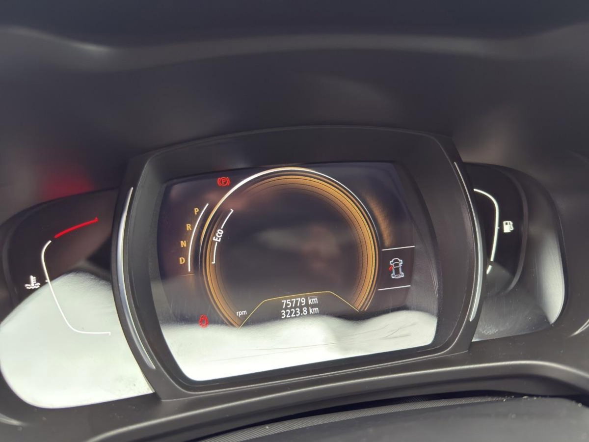 Renault Kadjar dCi 8V 115CV EDC Intens (15)