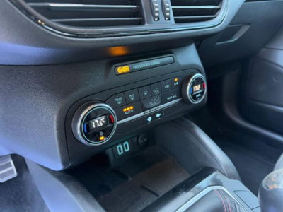 Ford Focus 1.5 EcoBlue 120 CV 5p. ST-Line (18)