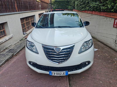 Lancia Ypsilon 0.9 TwinAir 85 CV 5 porte S&S DFN Gold usata
