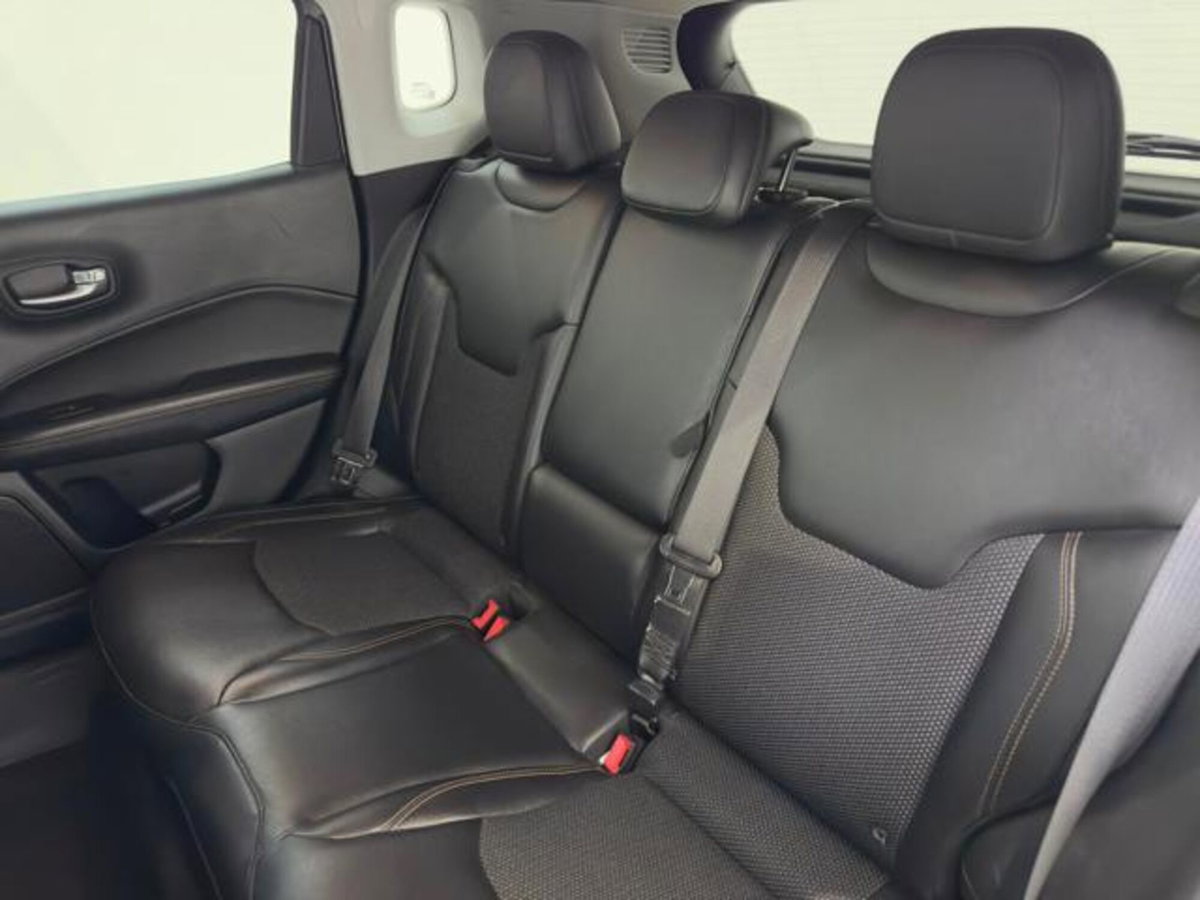 Jeep Compass 2.0 Multijet II 4WD Limited (13)