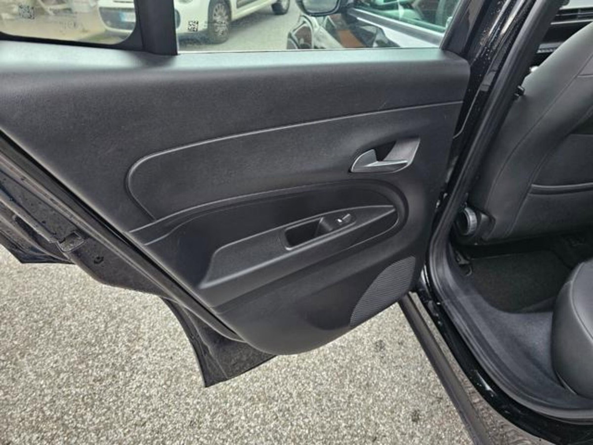 Jeep Avenger 1.2 turbo Altitude fwd 100cv (12)