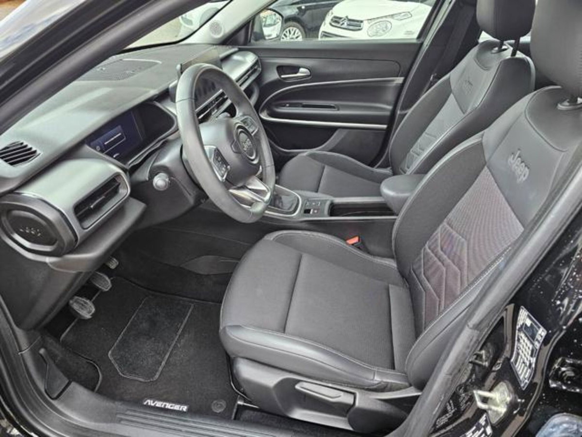 Jeep Avenger 1.2 turbo Altitude fwd 100cv (15)
