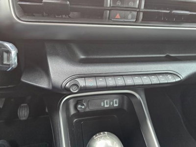 Jeep Avenger 1.2 turbo Altitude fwd 100cv (19)