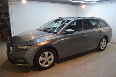 Skoda Octavia Station Wagon 2.0 TDI EVO SCR DSG Wagon Style usata