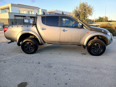 Mitsubishi L200 2.5 DI-D Double Cab Invite (2)