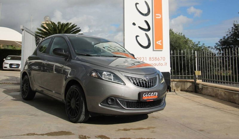 Lancia Ypsilon 1.0 FireFly 5 porte S&S Hybrid Silver Plus