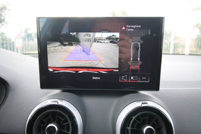 Audi Q2 Q2 35 TFSI Identity Black (11)