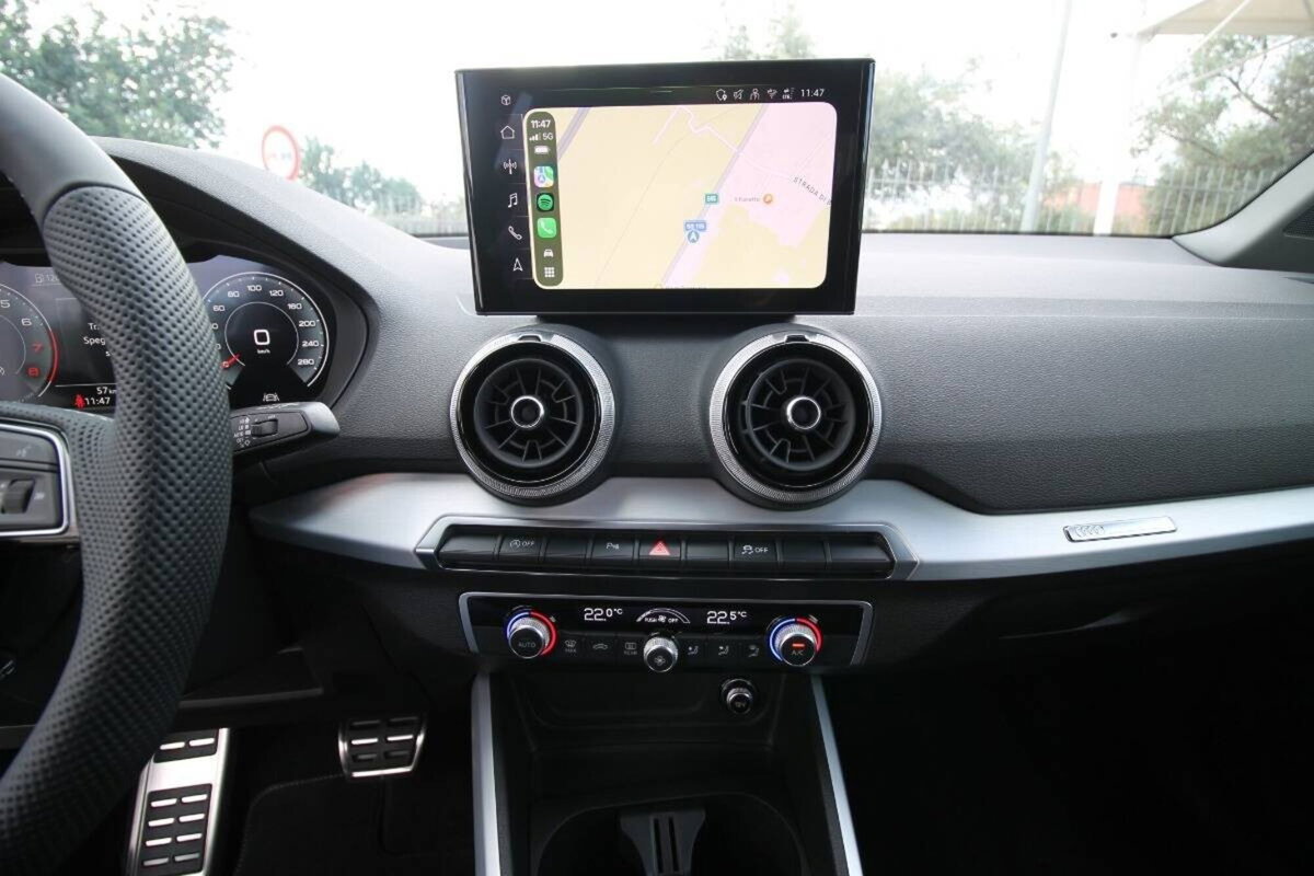 Audi Q2 Q2 35 TFSI Identity Black (12)