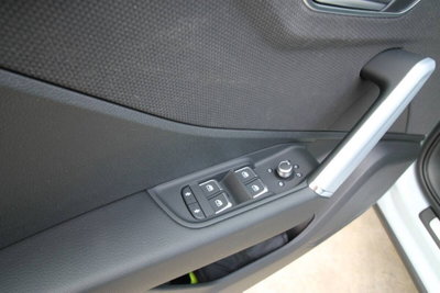Audi Q2 Q2 35 TFSI Identity Black (15)