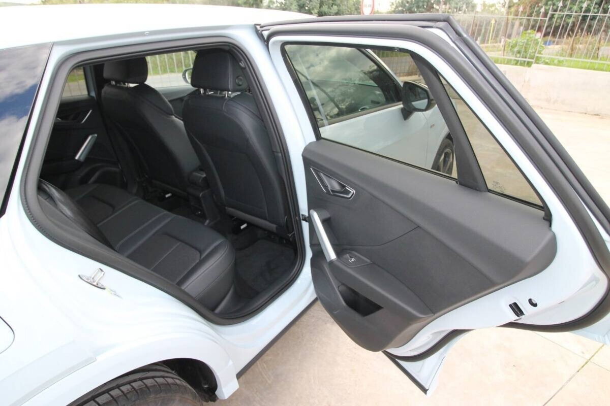 Audi Q2 Q2 35 TFSI Identity Black (20)