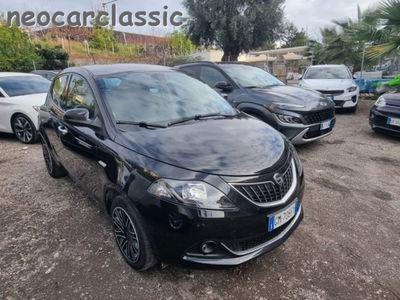 Lancia Ypsilon 1.0 FireFly 5 porte S&S Hybrid Gold Plus usata