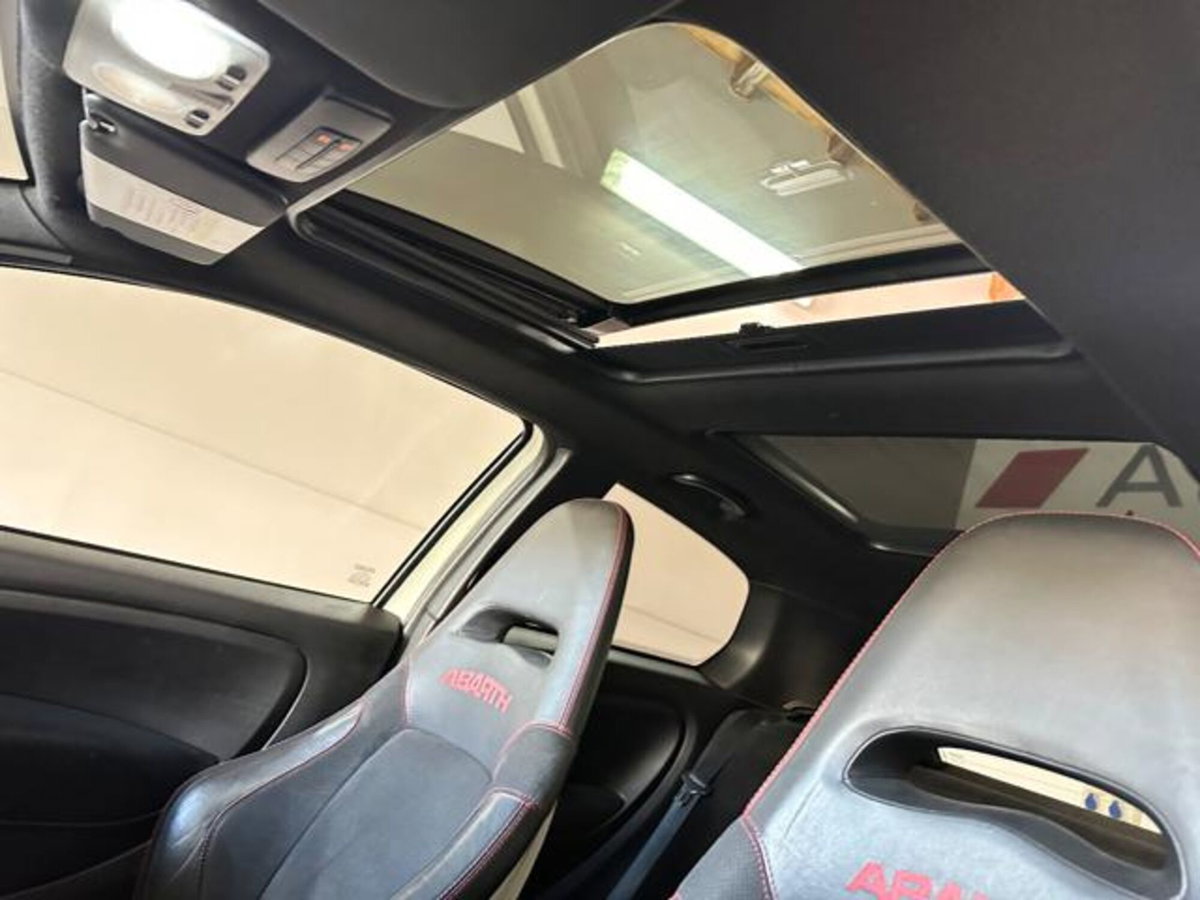 Abarth Grande Punto 1.4 T-Jet 16V 3 porte (17)