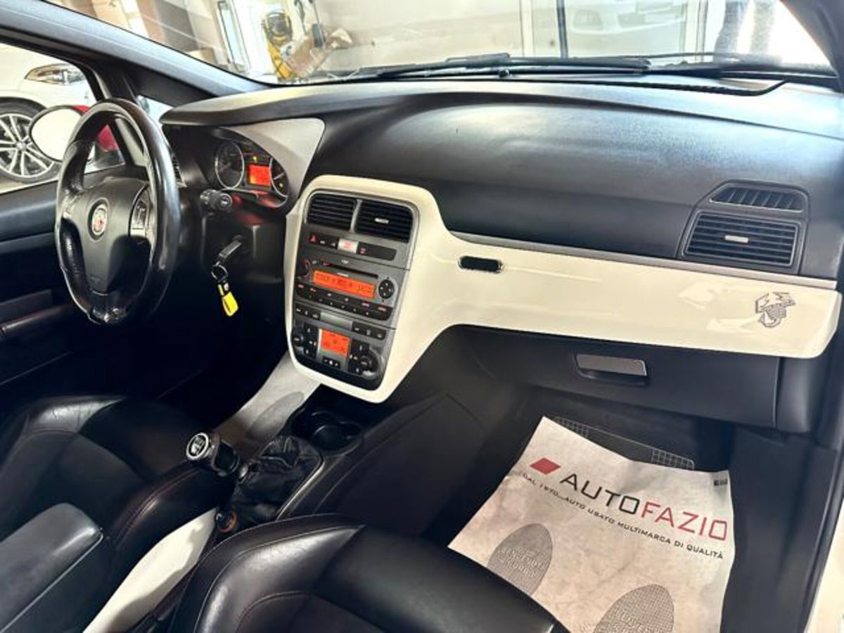Abarth Grande Punto 1.4 T-Jet 16V 3 porte (19)