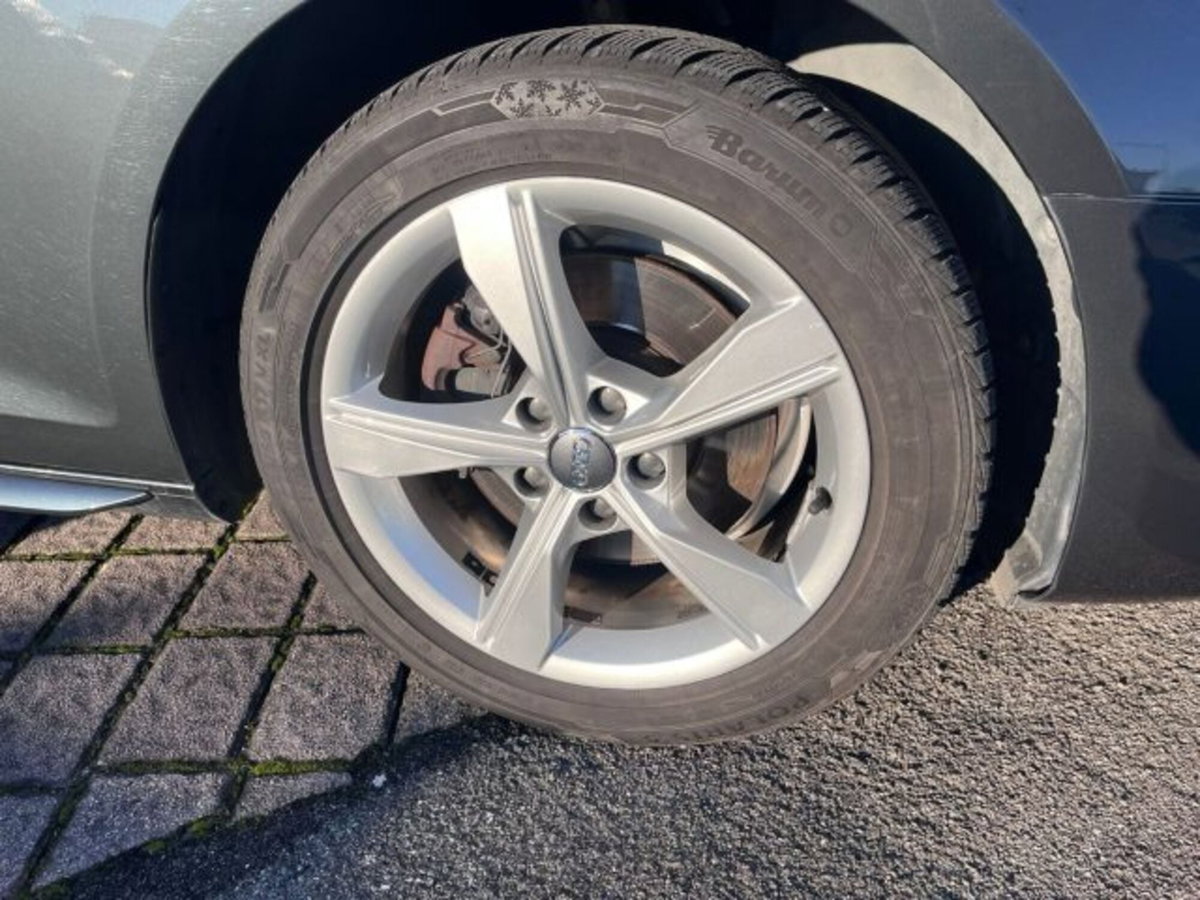Audi A4 Avant 35 TDI/163 CV S tronic Business Advanced (11)