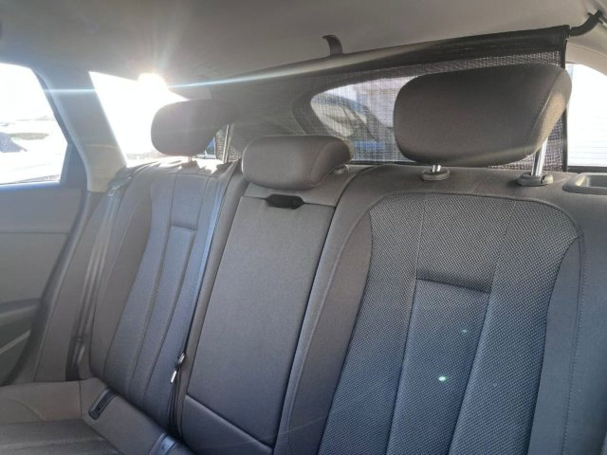 Audi A4 Avant 35 TDI/163 CV S tronic Business Advanced (5)